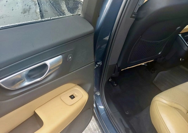 Volvo XC 60 cena 139999 przebieg: 38000, rok produkcji 2020 z Tarnów małe 154